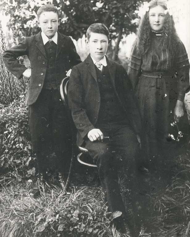 Henry, Stanley and Ethel Dadswell